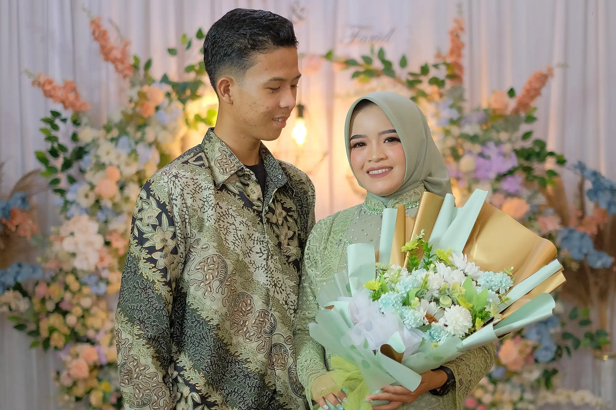 The Wedding Of Farid & Nadia - Besokakad.Id