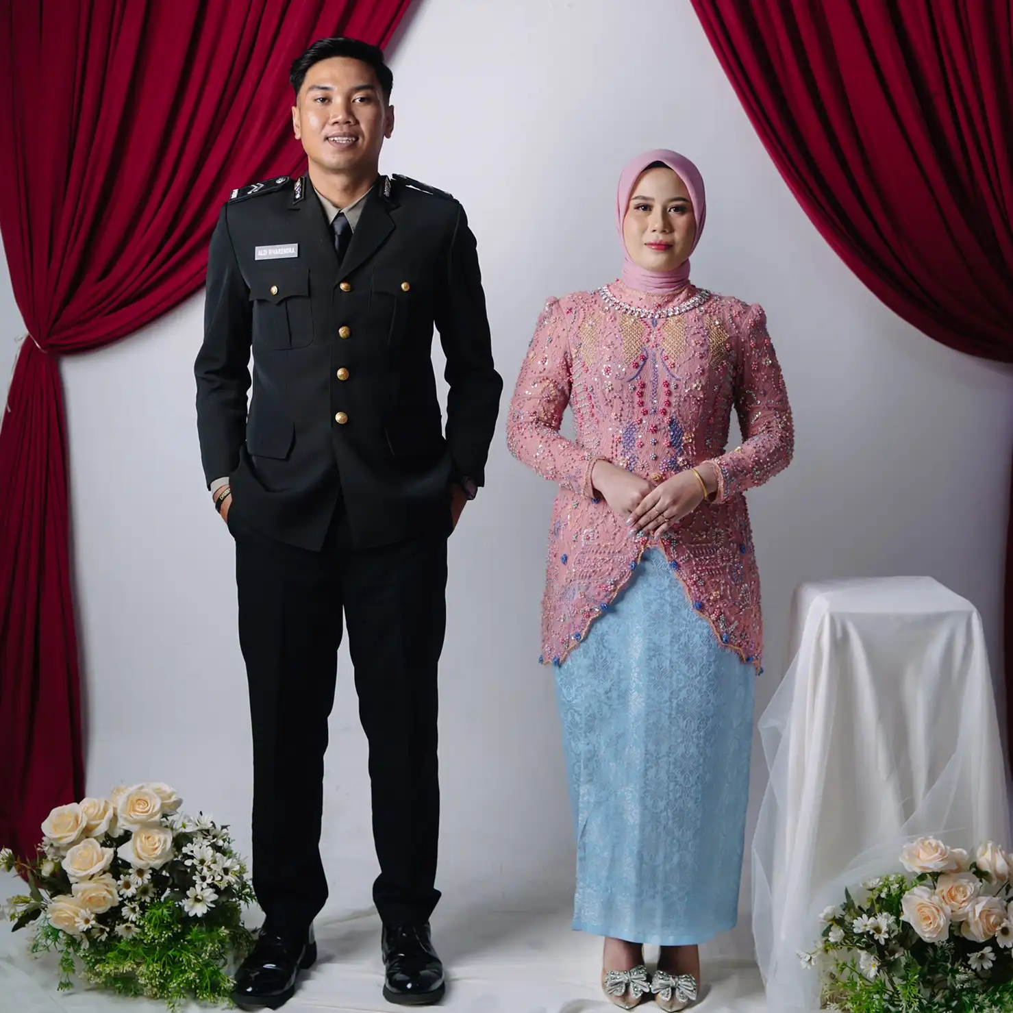 Modern Motion Vintage Flowers