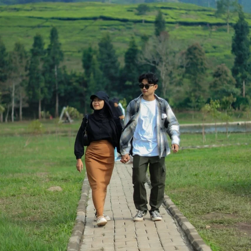 Motion Grey Flowers 3D